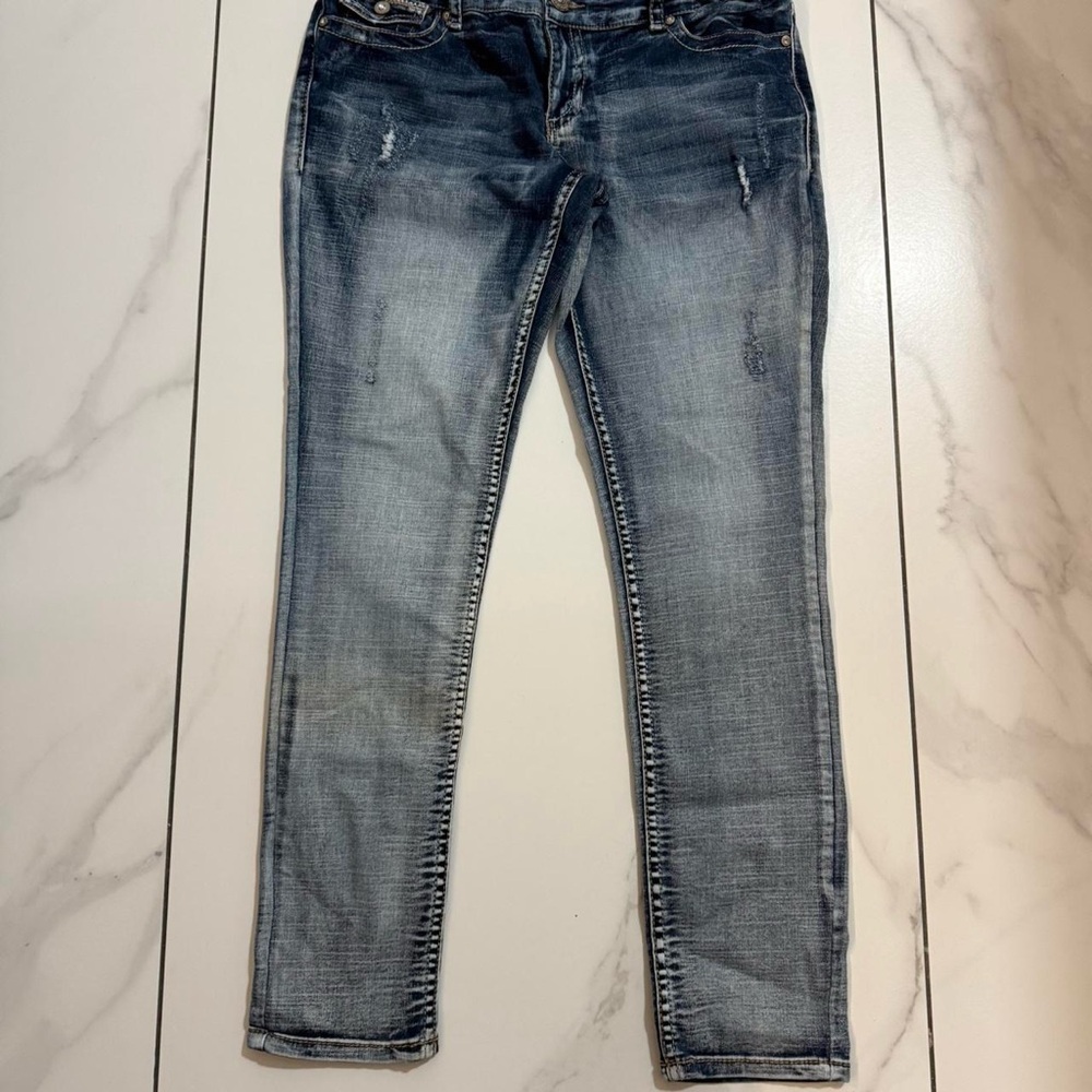 Ariya vintage-inspired blue denim jeans